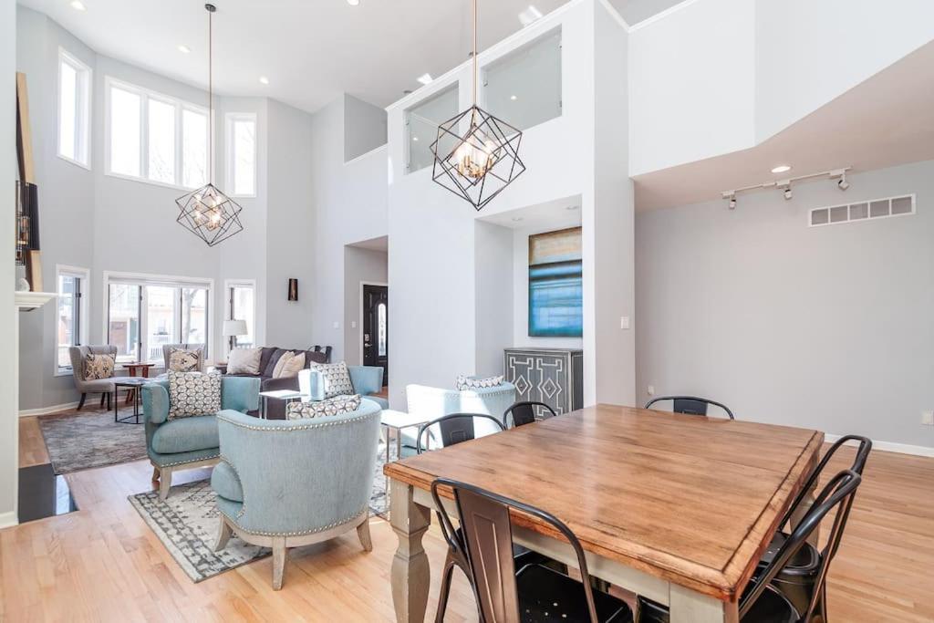 Eclectic Stylish And Cozy Milwaukee Unit别墅 外观 照片